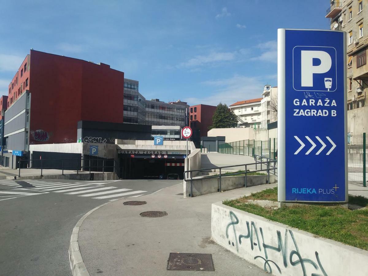 Central Zagrad Apartment Rijeka Eksteriør bilde